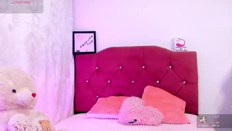 Snapshot of nikii_28 chatting on 11, 9, 2025 Nikii online show from 11, 9, 2025