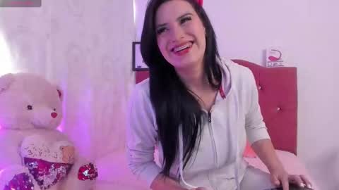 Snapshot of nikii_28 chatting on 12, 9, 2025 Nikii online show from 12, 9, 2025