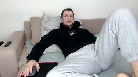 Snapshot of nikkiaadel chatting on 17, 11, 2025 Nick online show from 17, 11, 2025