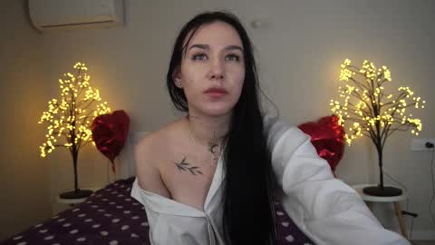 Nikki online show from 4, 3, 2025