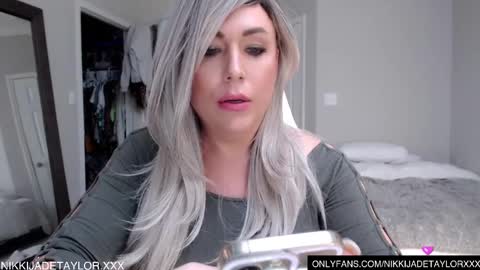 Nikki Jade Taylor online show from 24, 2, 2025