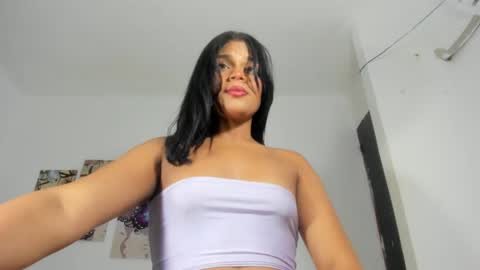 Snapshot of nikkitatsx chatting on 27, 12, 2024 Debora21Cm online show from 27, 12, 2024