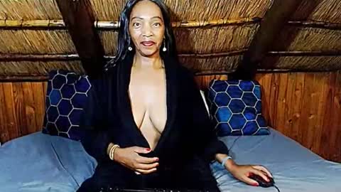 nikkyjigglesx online show from 13, 3, 2026