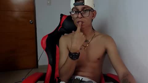 Snapshot of niklaus_wolf chatting on 4, 3, 2026 niklaus_wolf online show from 4, 3, 2026