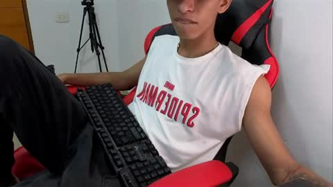 Snapshot of niklaus_wolf chatting on 26, 3, 2026 niklaus_wolf online show from 26, 3, 2026