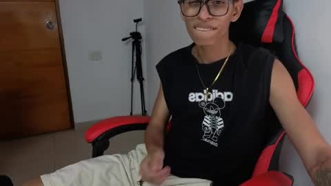 Snapshot of niklaus_wolf chatting on 30, 3, 2026 niklaus_wolf online show from 30, 3, 2026