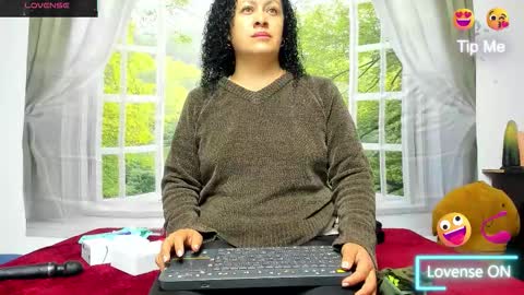 Snapshot of nikol32__ chatting on 13, 10, 2025 dayan online show from 13, 10, 2025