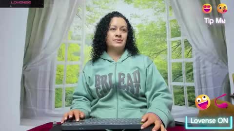 Snapshot of nikol32__ chatting on 16, 10, 2025 dayan online show from 16, 10, 2025