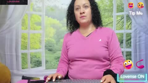 Snapshot of nikol32__ chatting on 4, 11, 2025 dayan online show from 4, 11, 2025