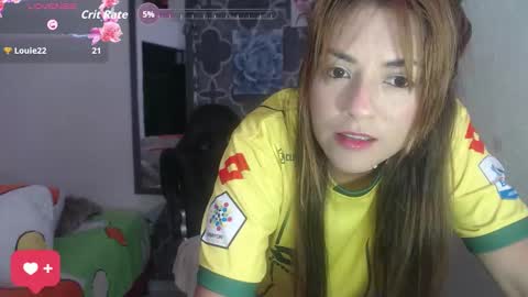 Snapshot of nikol_bridex2 chatting on 17, 12, 2025 karol online show from 17, 12, 2025