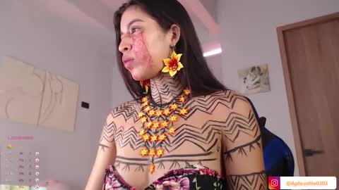 Snapshot of nikol_je chatting on 19, 1, 2025 Nicole cam online show from 19, 1, 2025