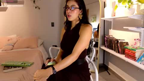 Snapshot of nikol_je chatting on 14, 9, 2025 Nicole cam online show from 14, 9, 2025