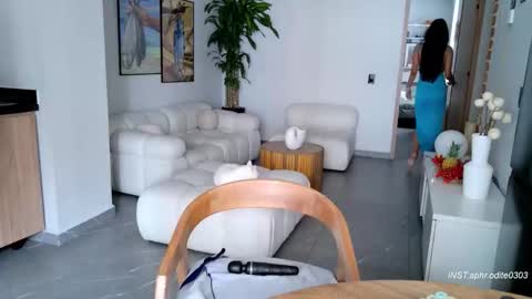 Nicole cam online show from 25, 2, 2026