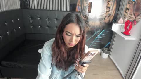 Nikol Rang online show from 19, 9, 2025