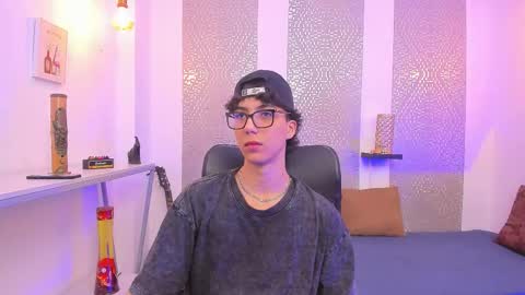    online show from 14, 10, 2025