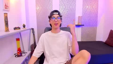    online show from 22, 10, 2025