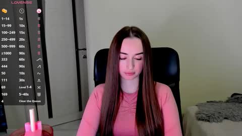 Snapshot of nikoll_s chatting on 29, 10, 2025 online show from 29, 10, 2025