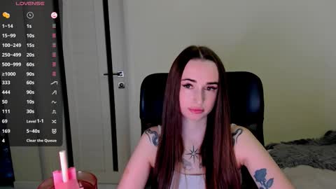 Snapshot of nikoll_s chatting on 30, 11, 2025 online show from 30, 11, 2025