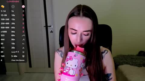 Snapshot of nikoll_s chatting on 2, 12, 2025 online show from 2, 12, 2025