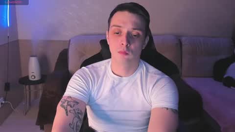 Snapshot of nikolos_vise chatting on 4, 2, 2025 Nikolos online show from 4, 2, 2025