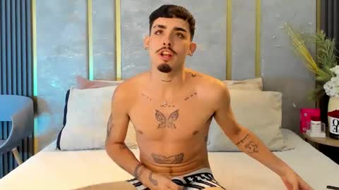 Snapshot of nikostone chatting on 5, 11, 2025 Niko Stone online show from 5, 11, 2025