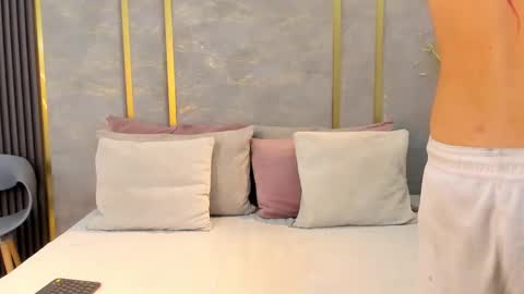 Snapshot of nikostone chatting on 6, 11, 2025 Niko Stone online show from 6, 11, 2025