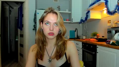 Snapshot of niky_jess chatting on 3, 1, 2025 Veronica online show from 3, 1, 2025