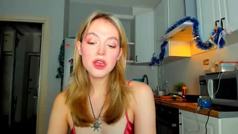 Snapshot of niky_jess chatting on 7, 1, 2025 Veronica online show from 7, 1, 2025