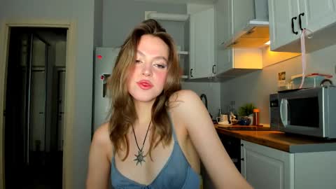 Snapshot of niky_jess chatting on 31, 1, 2025 Veronica online show from 31, 1, 2025