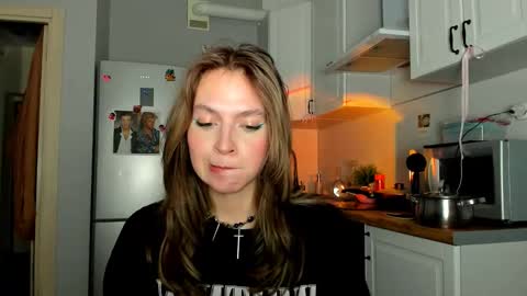 Snapshot of niky_jess chatting on 6, 2, 2025 Veronica online show from 6, 2, 2025