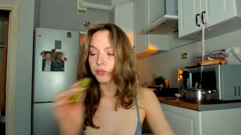 Snapshot of niky_jess chatting on 9, 2, 2025 Veronica online show from 9, 2, 2025