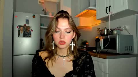 Snapshot of niky_jess chatting on 10, 2, 2025 Veronica online show from 10, 2, 2025