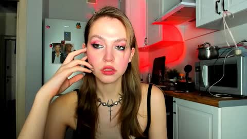 Snapshot of niky_jess chatting on 18, 2, 2025 Veronica online show from 18, 2, 2025