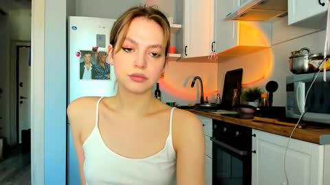 Snapshot of niky_jess chatting on 19, 2, 2025 Veronica online show from 19, 2, 2025