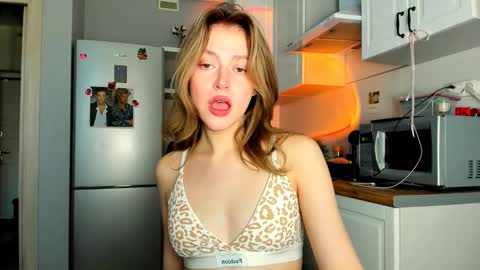 Snapshot of niky_jess chatting on 26, 2, 2025 Veronica online show from 26, 2, 2025