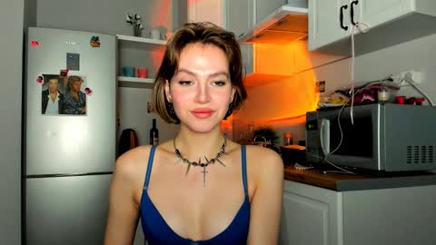 Snapshot of niky_jess chatting on 2, 3, 2025 Veronica online show from 2, 3, 2025