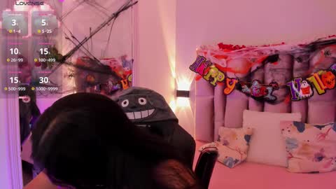 Niky Brooks online show from 16, 10, 2025