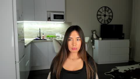 Bella online show from 9, 12, 2024