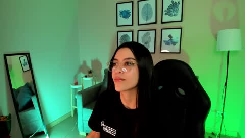 Snapshot of nina__dixon chatting on 18, 9, 2025 Nina online show from 18, 9, 2025