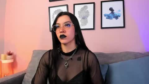 Nina online show from 5, 2, 2026