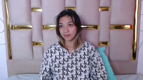 Nina Carther online show from 12, 10, 2025