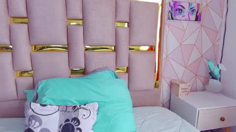 Nina Carther online show from 10, 3, 2026