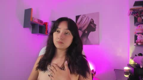 nina_collinns online show from 10, 9, 2025