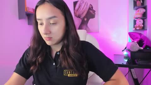 nina_collinns online show from 11, 9, 2025
