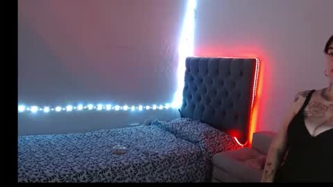 nina_foxx02 online show from 4, 2, 2026