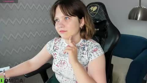 nina lunaa online show from 13, 9, 2025