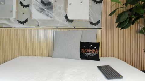 NINA online show from 23, 10, 2025