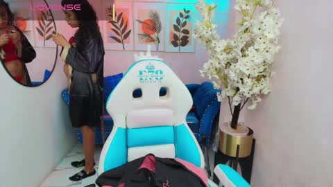 Nina  online show from 18, 1, 2026