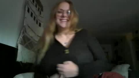 ninabeanzz online show from 22, 9, 2025
