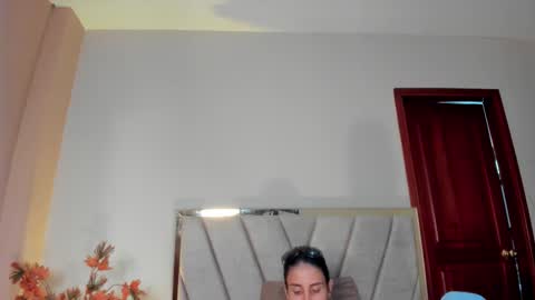 Nina online show from 4, 12, 2025